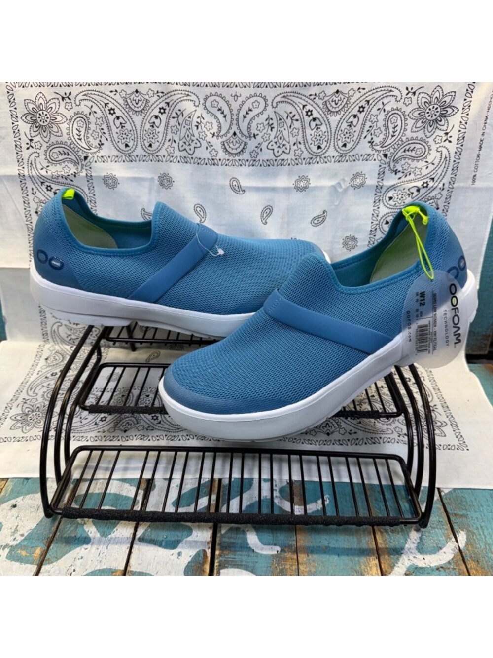 NWT Oofos OOMG Low Slip On Sneakers White/Teal Womans Sz 12Mens Size 10.5